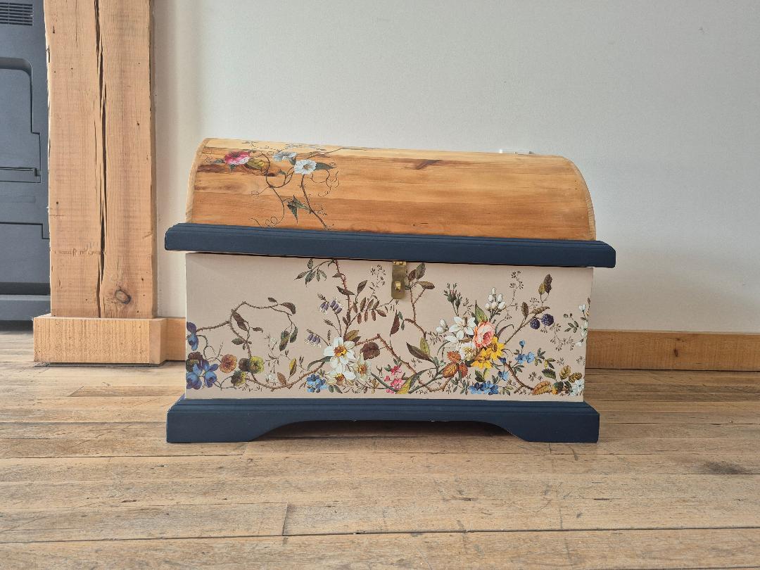 Garden Pine Storage Chest