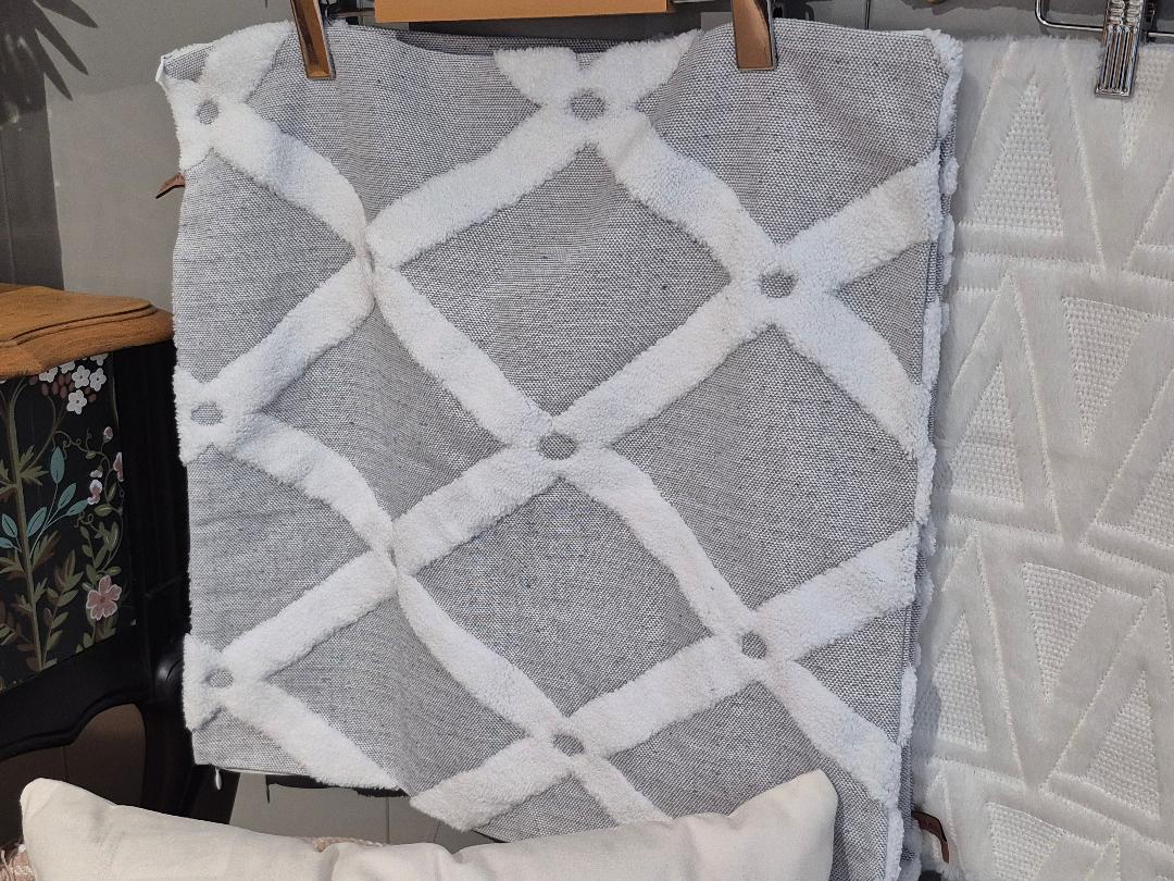 Diamond Grey/White Cushion Covers