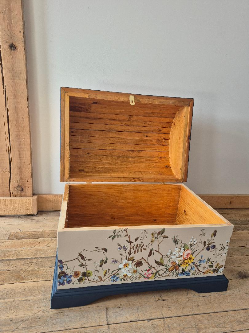 Garden Pine Storage Chest