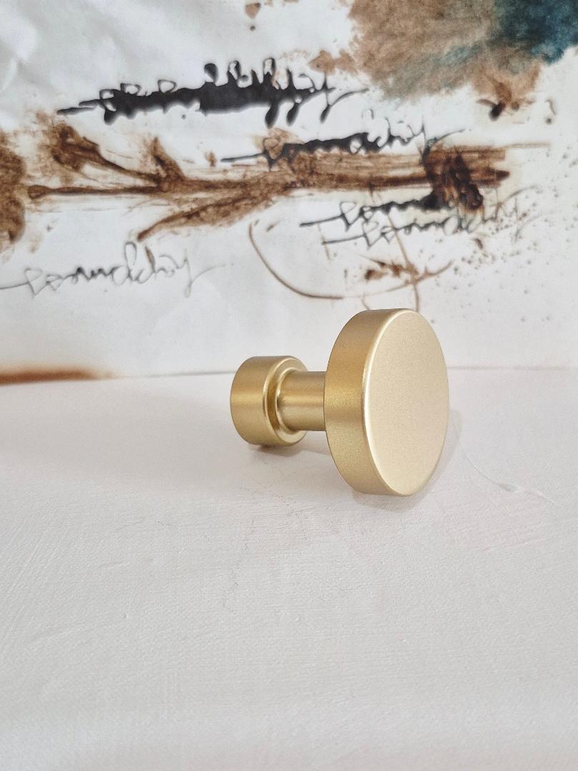 Round Gold Knob