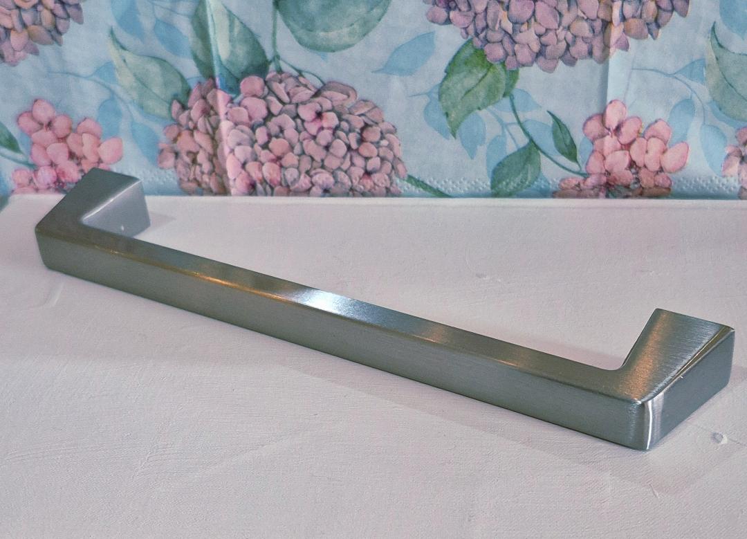 Heavy Duty 7" Silver Pulls