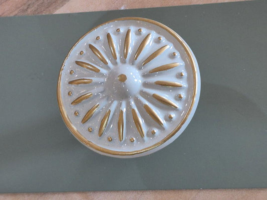 Round Ivory Knob with Gold Details