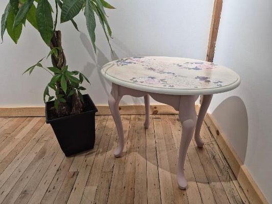 Blooming Softly Tea Table