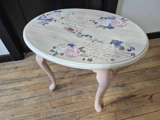 Blooming Softly Tea Table
