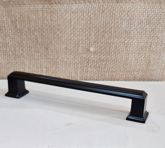 Black Pulls
