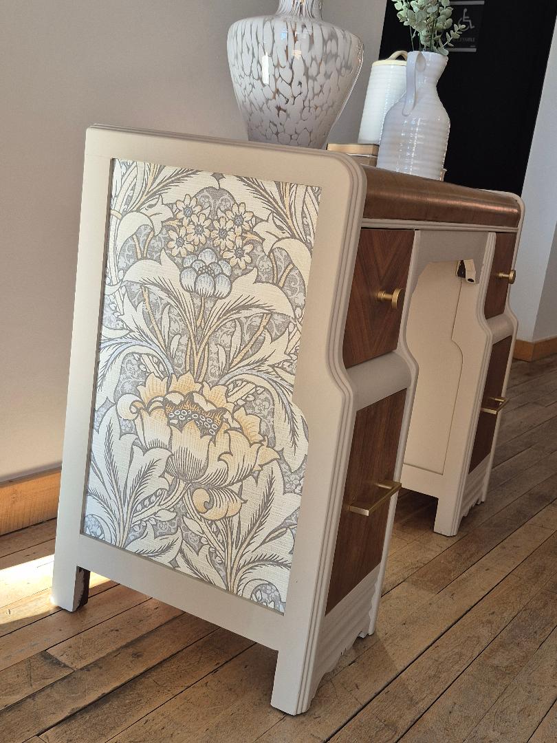 MCM Pretty Dressing Table