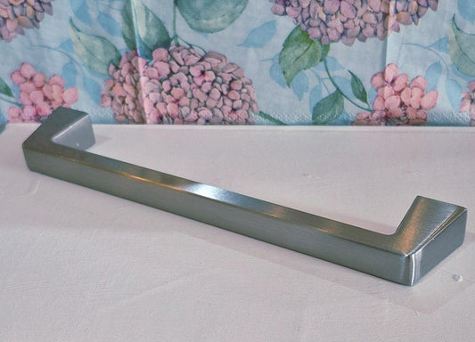 Heavy Duty 7" Silver Pulls